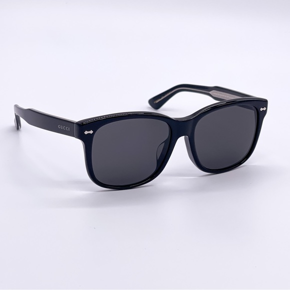 NEW GUCCI UNISEX BLACK SUNGLASSES - Picture 4 of 5
